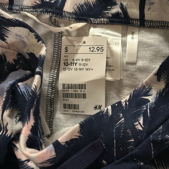 H & M Girls Shorts Size 10-11Y - Picture 3 of 3